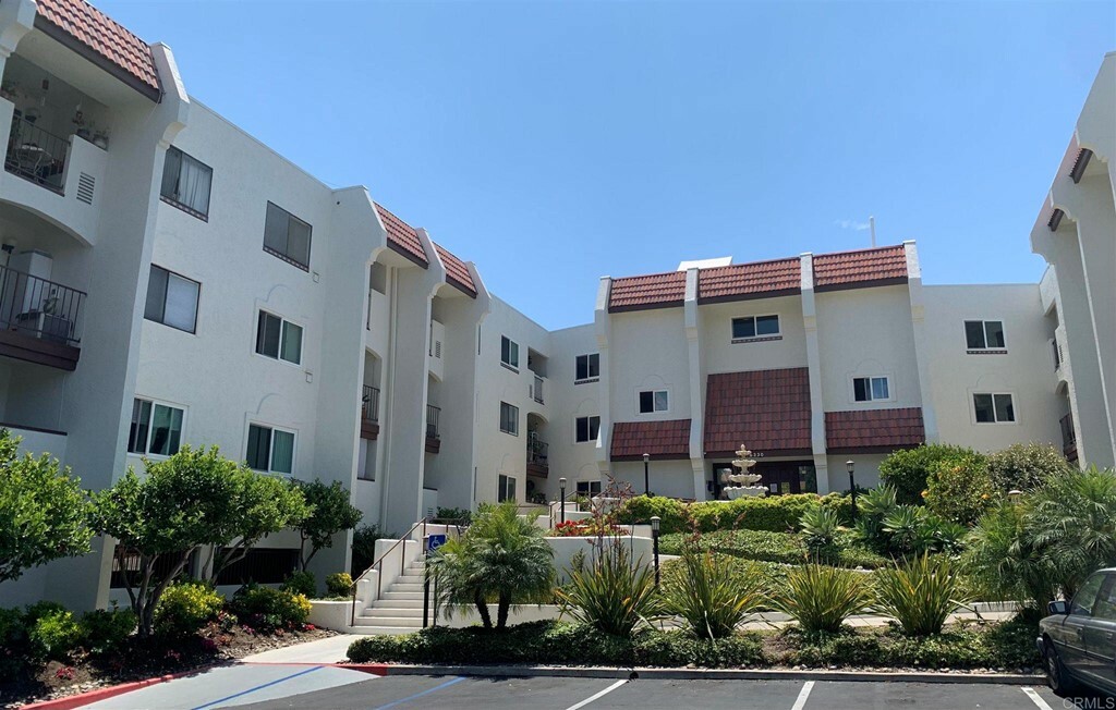 Property Photo:  6330 Genesee Avenue 206  CA 92122 