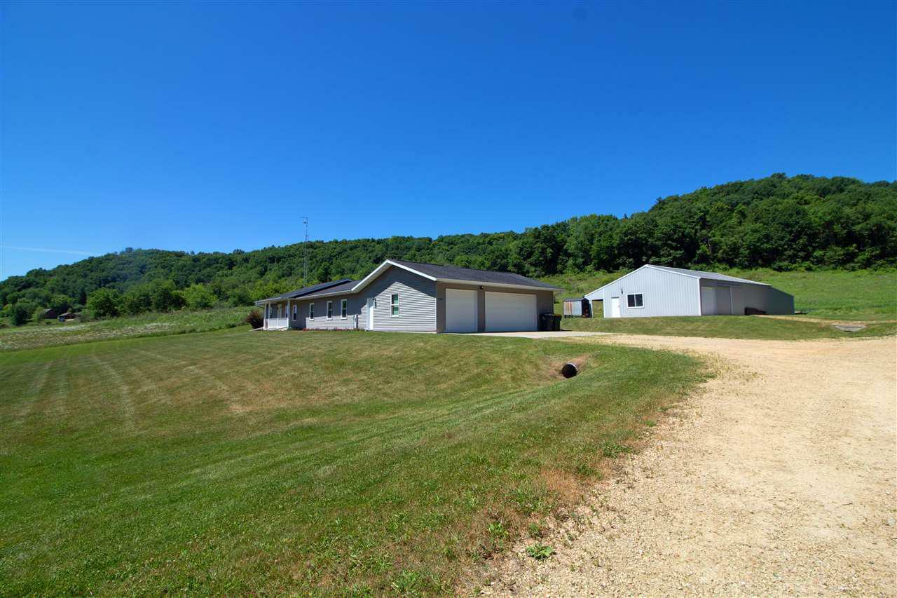 Property Photo:  10451 South Strang Hollow Rd  WI 53556 