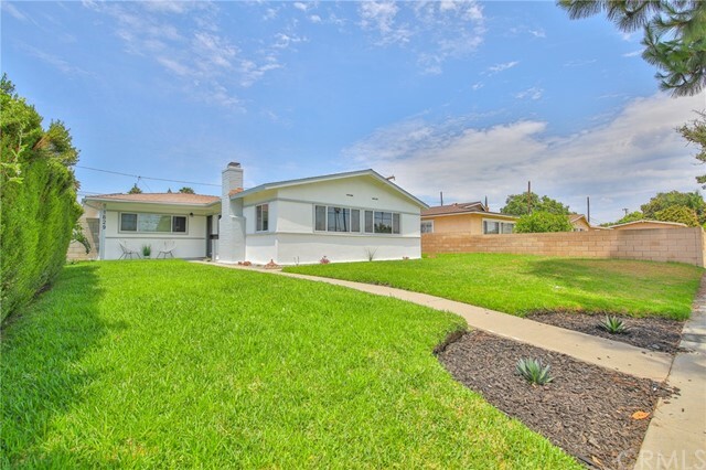 Property Photo:  1629 W Pine Street  CA 92703 