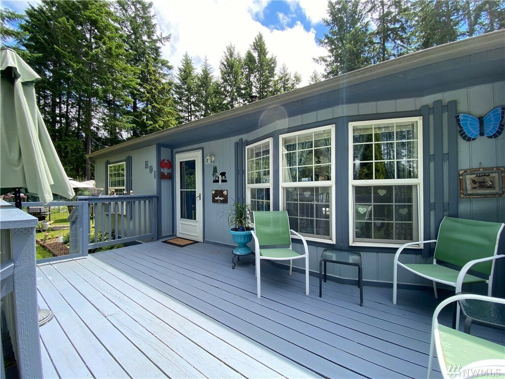 Property Photo: 91 E Midnight Ct WA 98524