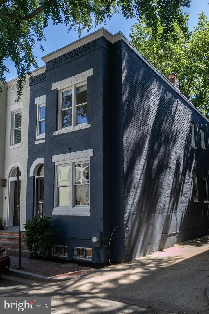 Property Photo: 645 14th Place NE DC 20002