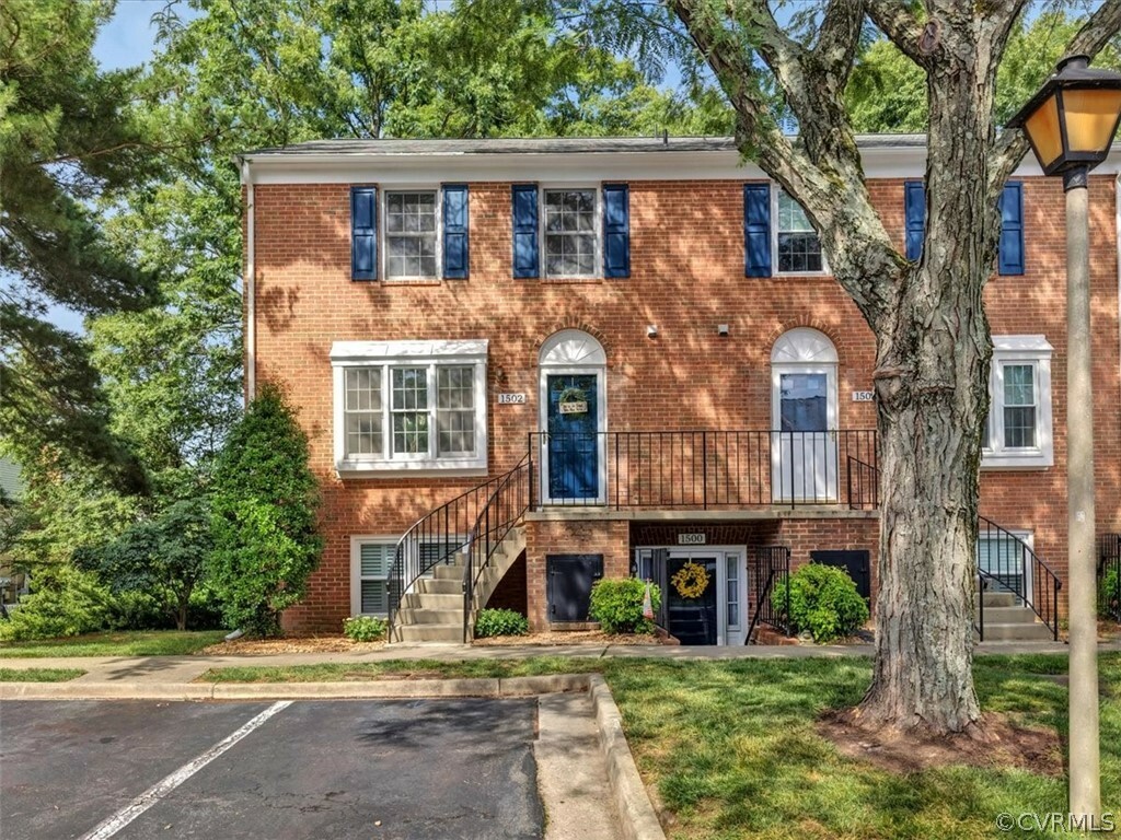 Property Photo:  1502 Presidential Drive  VA 23228 