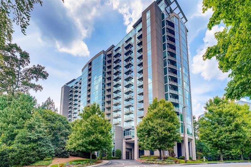 Property Photo:  3300 Windy Ridge Parkway SE 910  GA 30339 