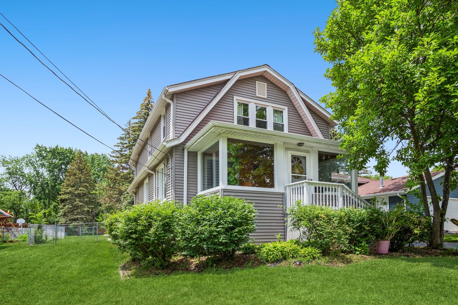 Property Photo:  50 S Chase Avenue  IL 60148 