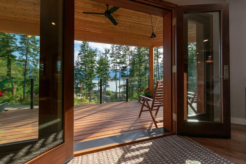 Property Photo: 4781 18 Street NE BC V1E 2X3