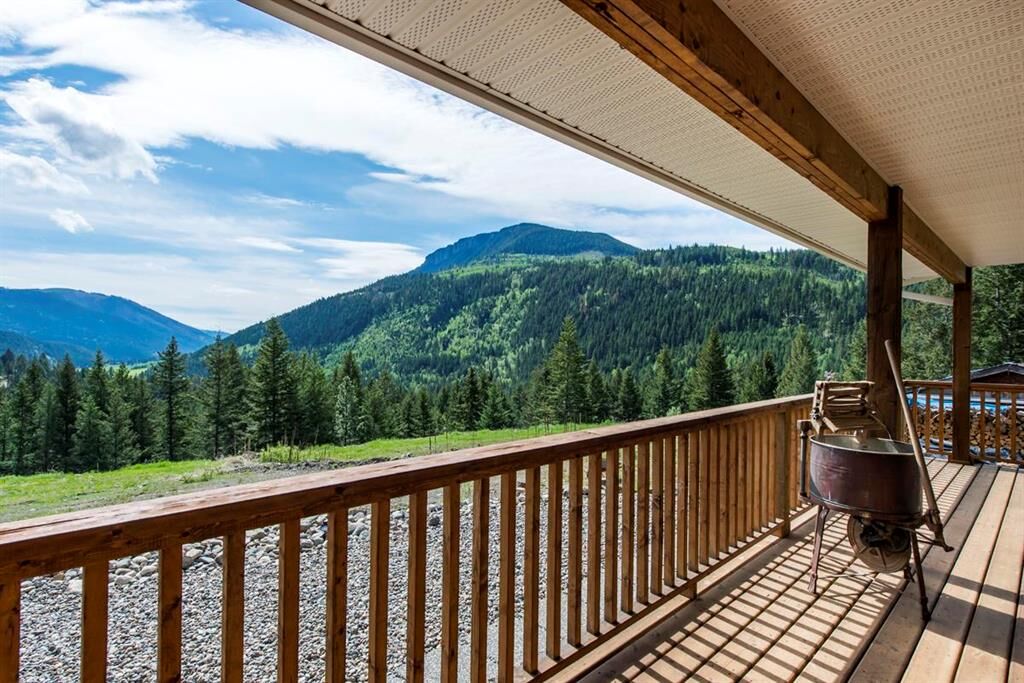 Property Photo: 5209 Six Mile Creek Road BC V0E 1W1