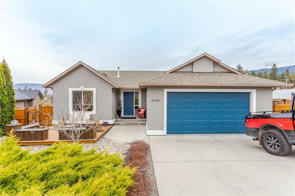 3256 Merlot Court  West Kelowna BC V4T 2W7 photo