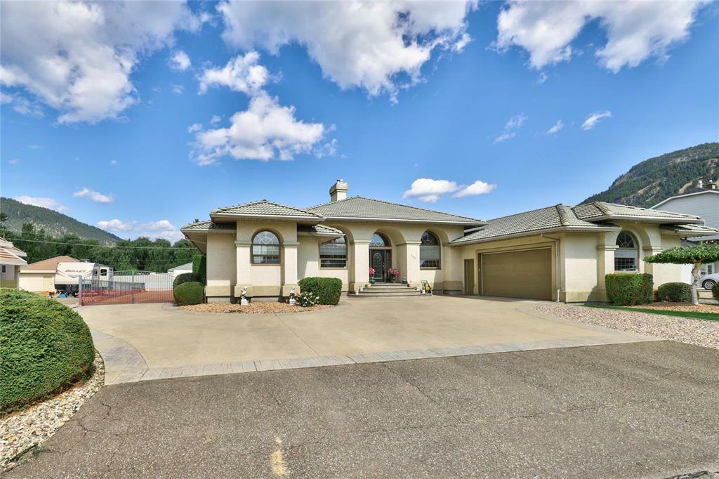 Property Photo: 455 Vla Road 111 BC V0E 1M1