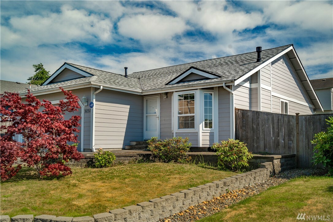 Property Photo: 5030 38th St Ct NE WA 98422
