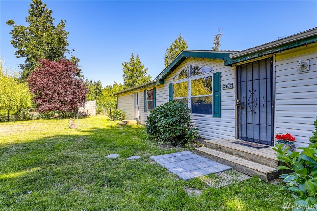 Property Photo:  8307 NE 360th St  WA 98340 