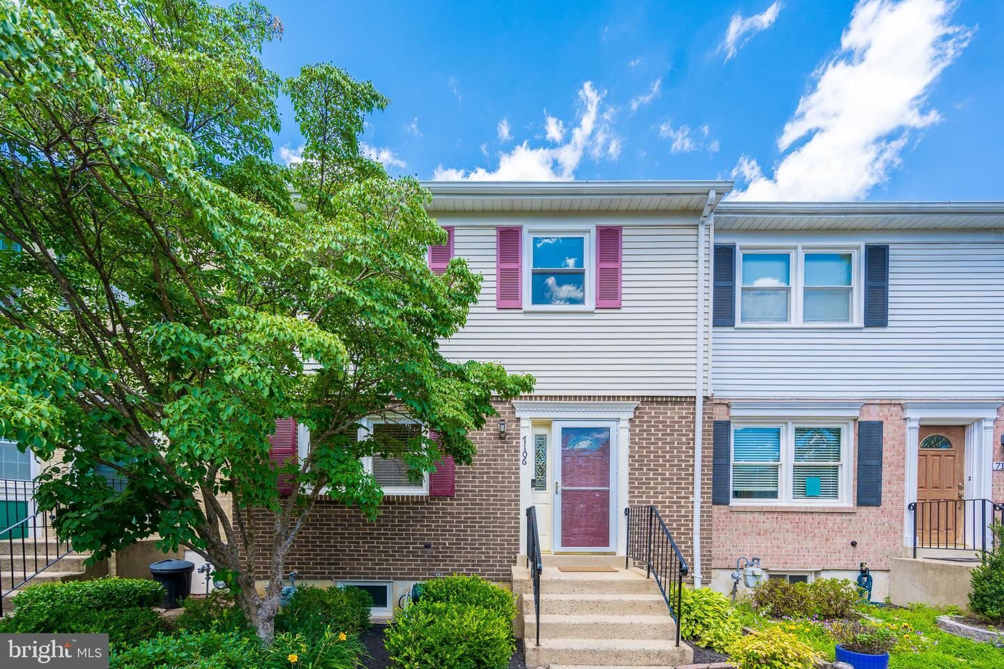 Property Photo:  7106 Captains Cove Court  VA 22315 
