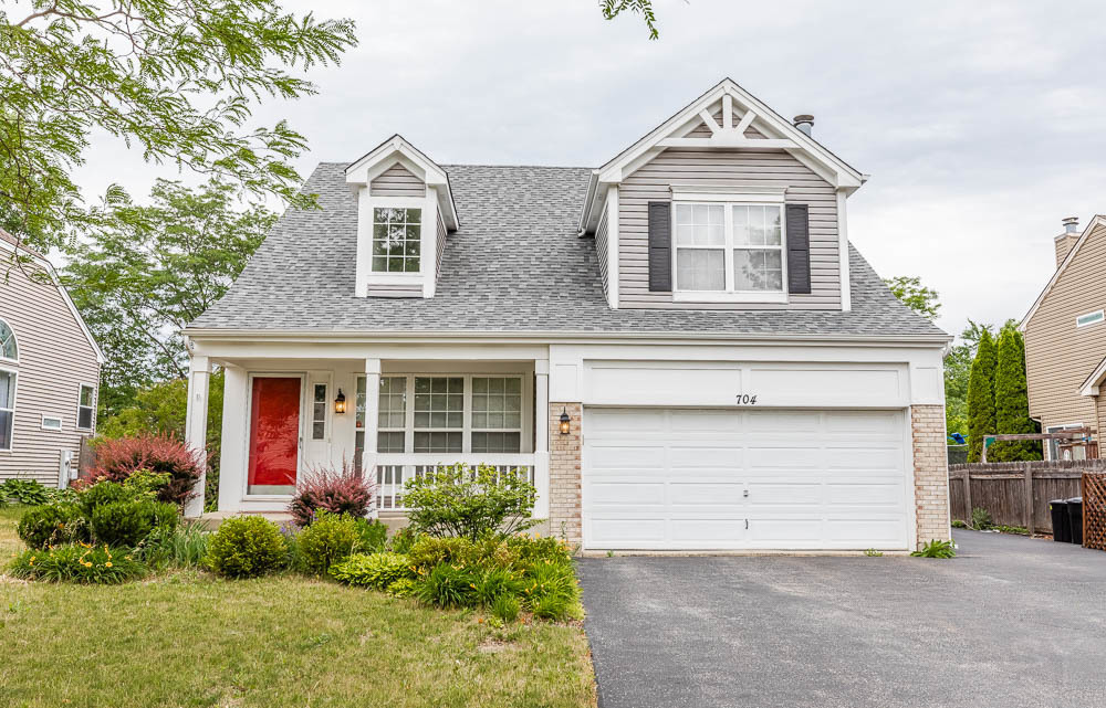 Property Photo:  704 Sierra Place  IL 60031 