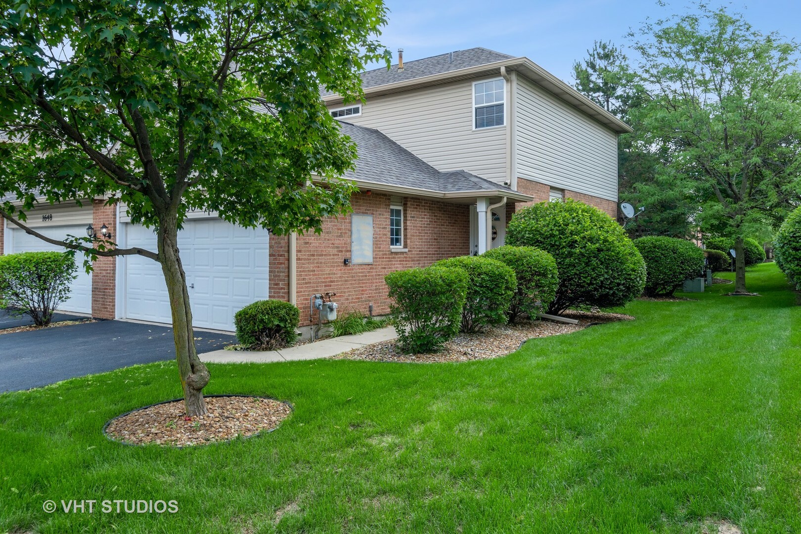 Property Photo:  1650 Windward Court  IL 60563 