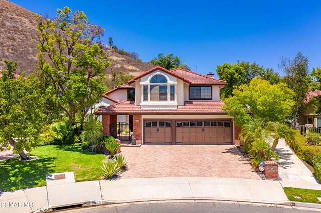 Property Photo:  3060 Sioux Court  CA 93063 