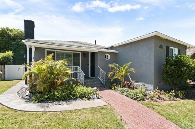 Property Photo:  3833 Olive Avenue  CA 90807 