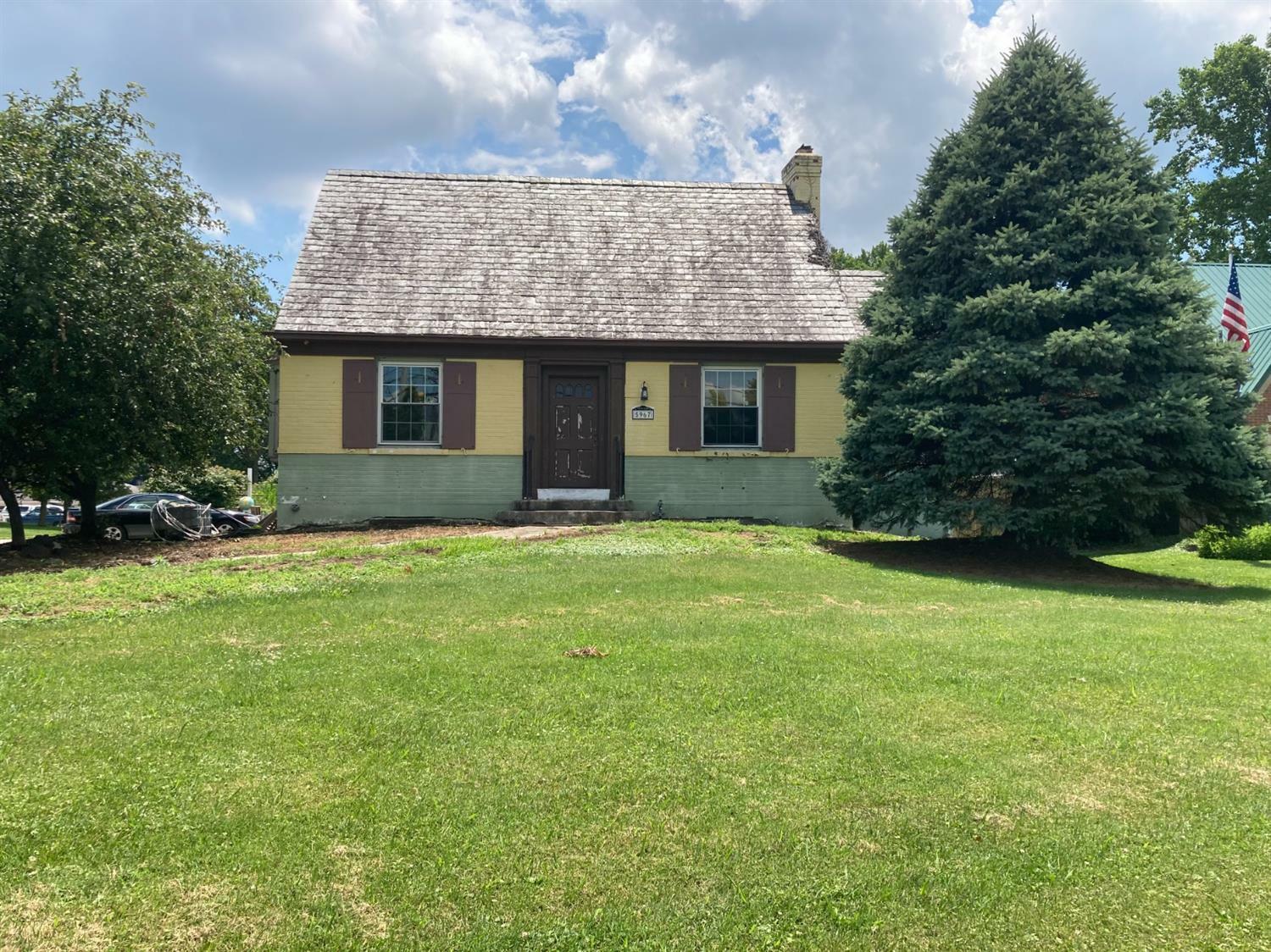 Property Photo: 5967 Bridgetown Rd OH 45248