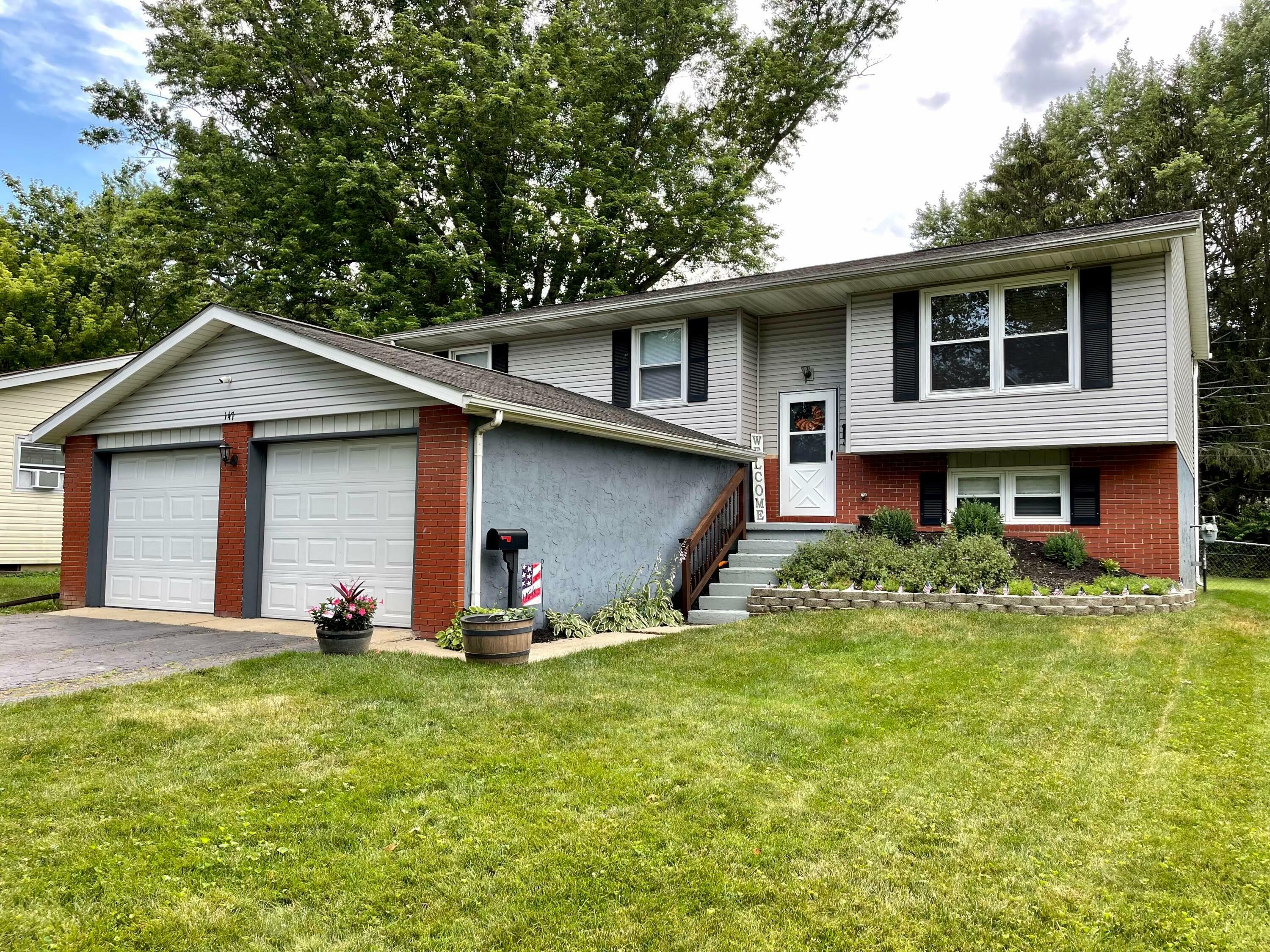 Property Photo:  147 Greer Drive E  OH 43055 