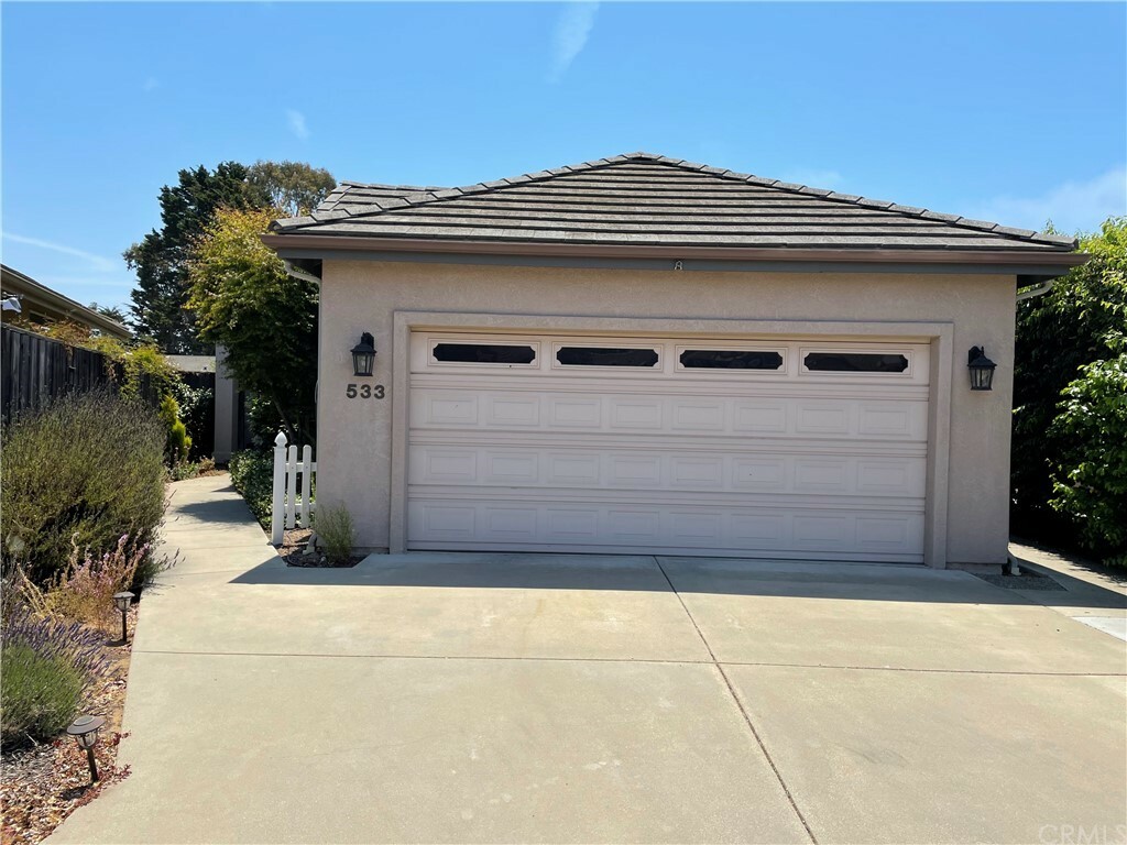 Property Photo:  533 Starlight Lane  CA 93420 