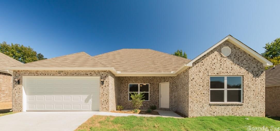 Property Photo: 2220 Mary Alice Drive AR 72032