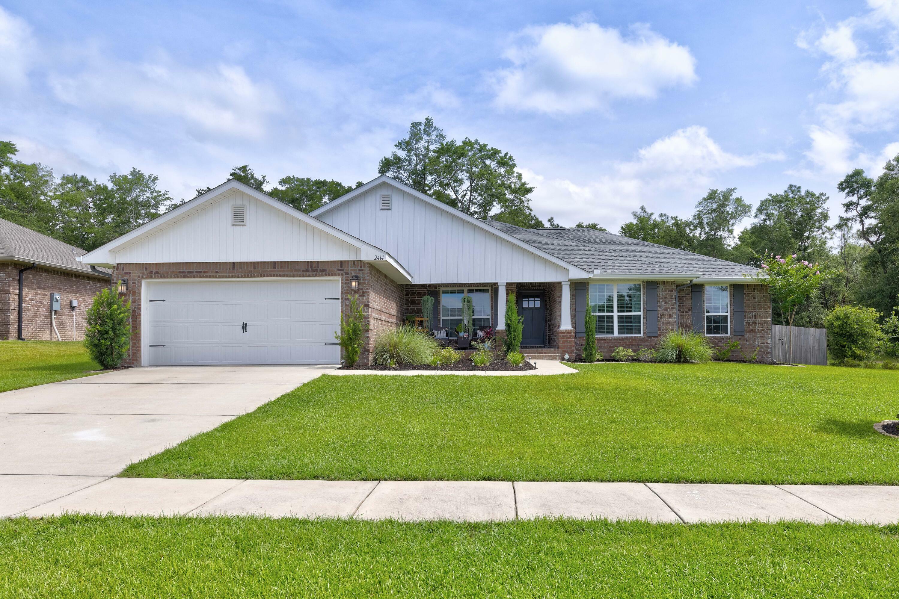 Property Photo:  2414 Genevieve Way  FL 32536 