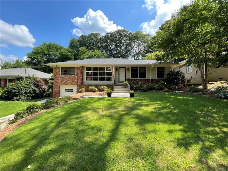 Property Photo:  571 Wimbledon Road NE  GA 30324 