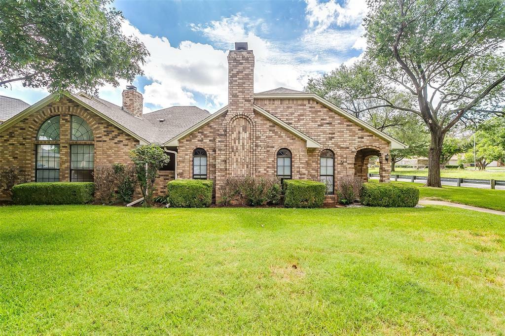 Property Photo: 7415 Old Mill Run TX 76133