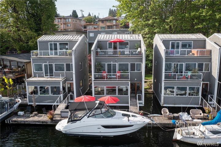 Property Photo:  10308 Rainier Ave S  WA 98178 