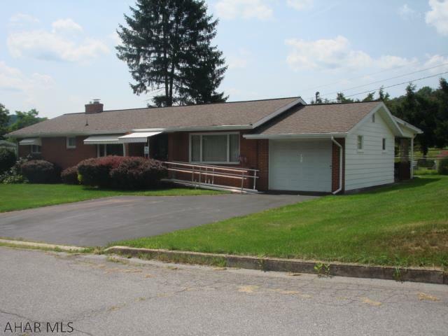 403 Madison Avenue  Tyrone PA 16686 photo