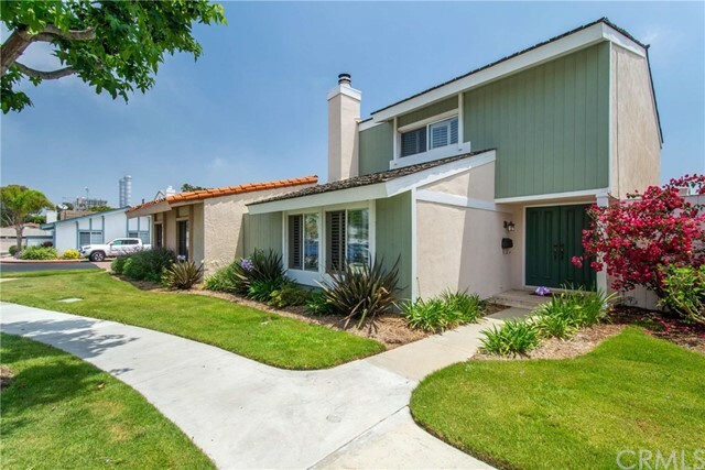 Property Photo: 9 Compass Court CA 90803