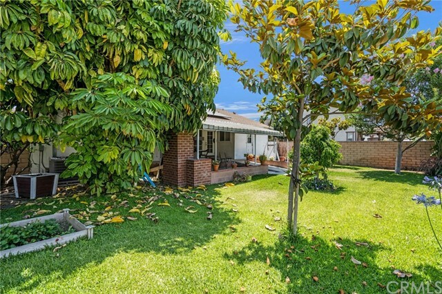 Property Photo: 607 S Roosevelt Avenue CA 92832