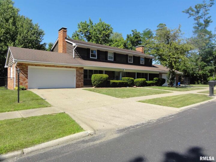 705-707 W Versailles  Peoria IL 61614 photo