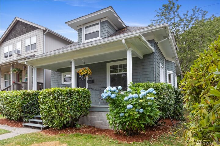 Property Photo: 1716 N Oakes St WA 98406