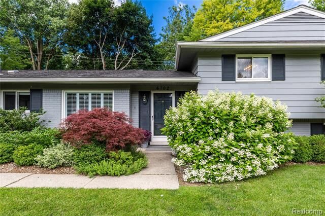 6702 Cathedral Drive  Bloomfield Twp MI 48301 photo