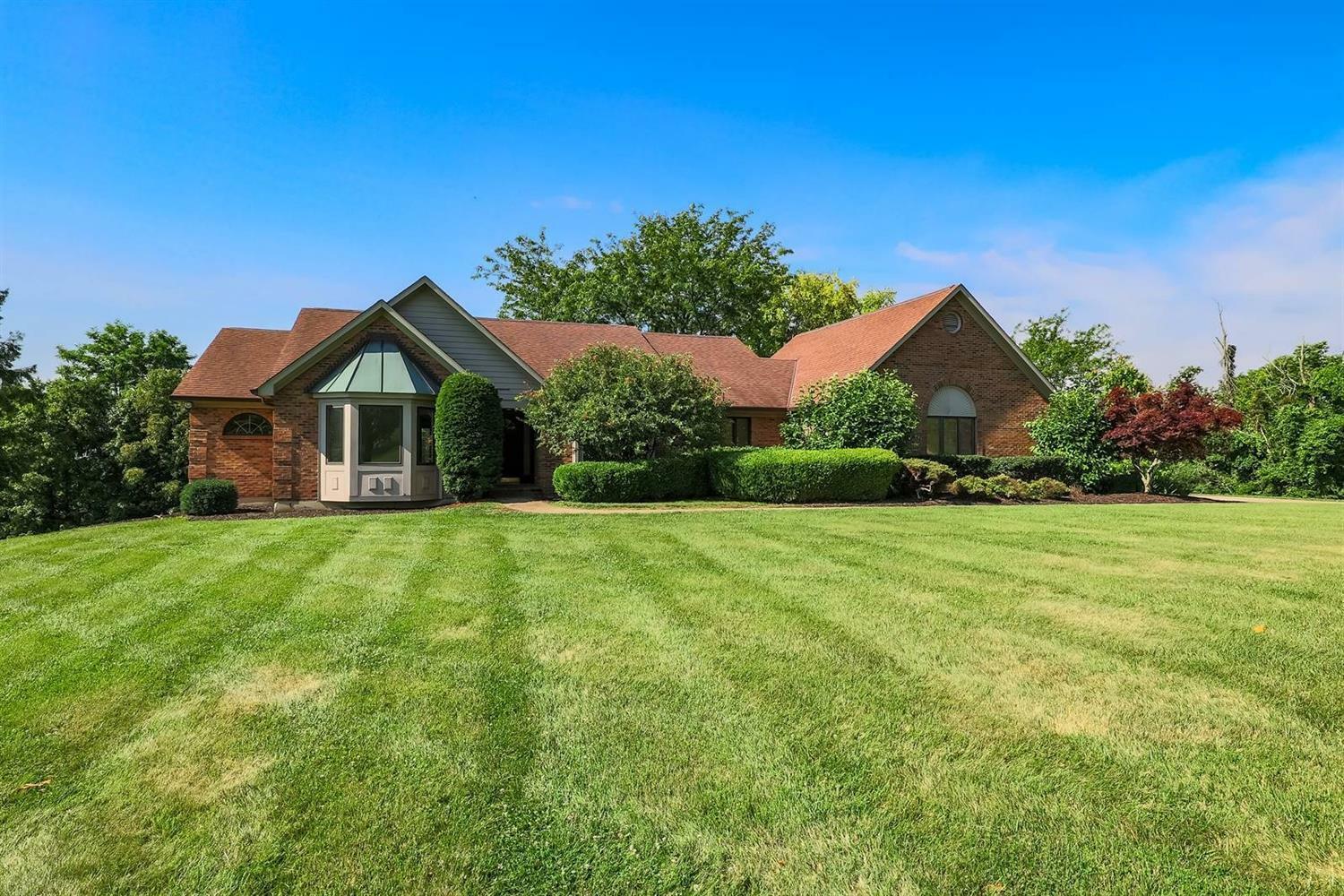 Property Photo: 9878 Kittywood Dr OH 45252