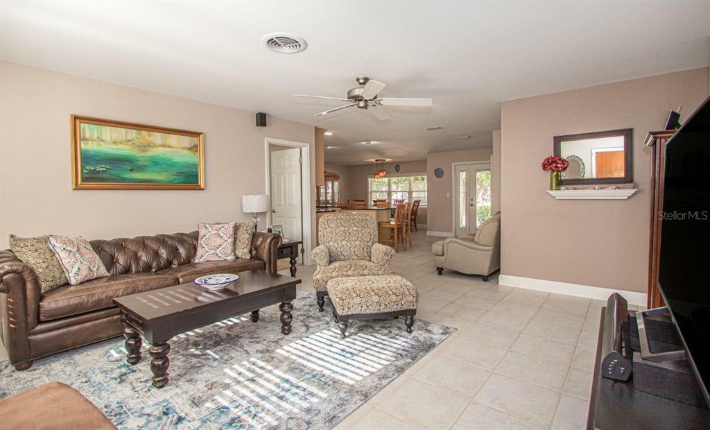 Property Photo:  7864 15th Way N  FL 33702 