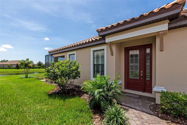 Property Photo:  10102 Highland Park Place  FL 34221