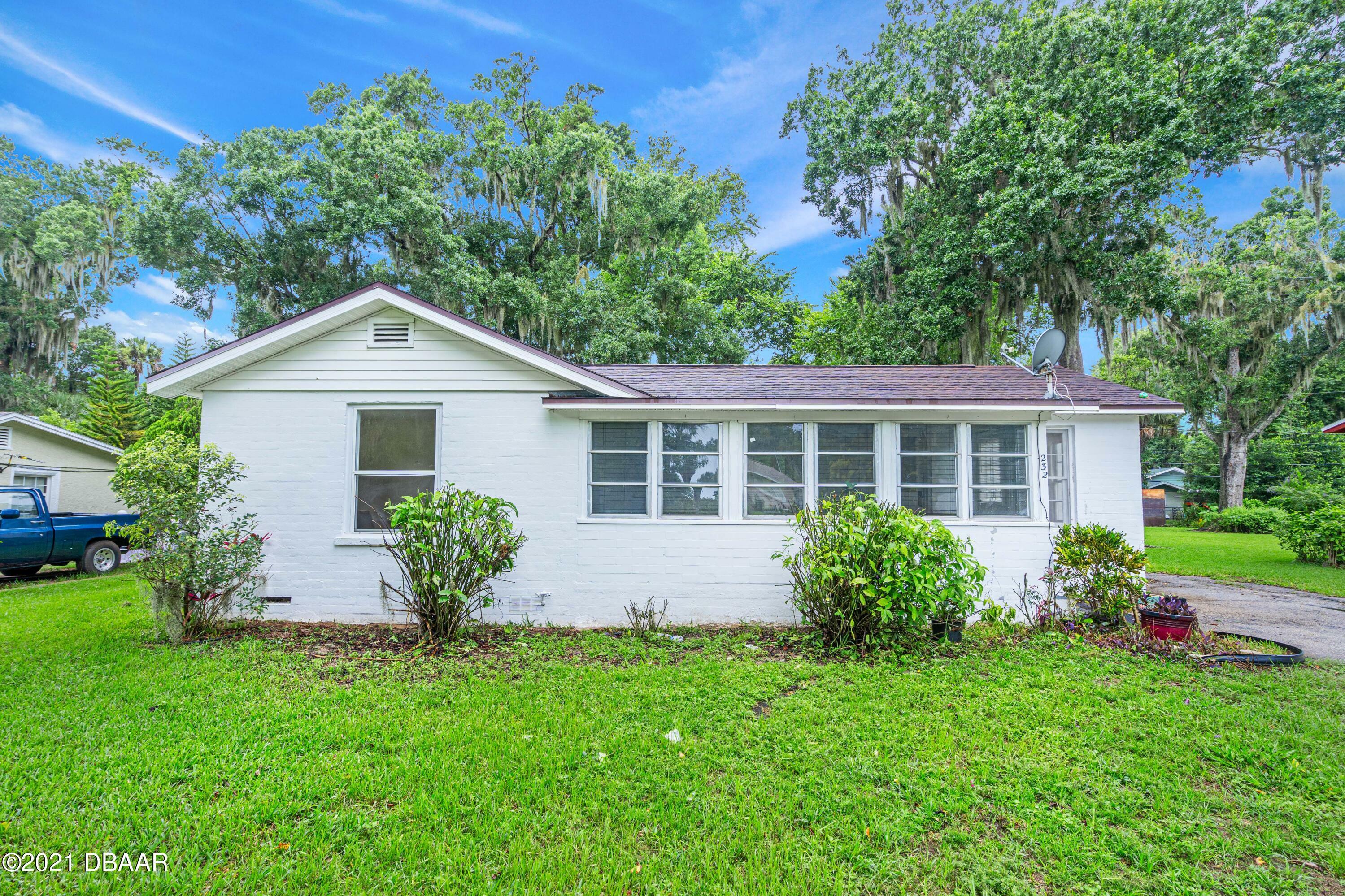 Property Photo:  232 S Seneca Boulevard  FL 32114 