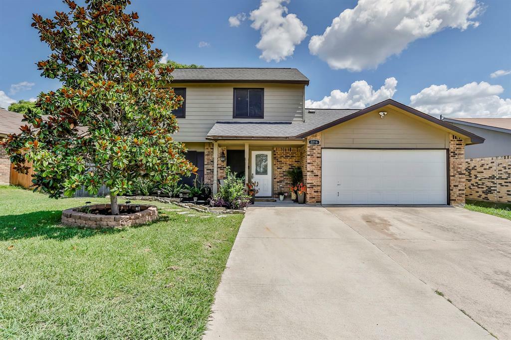 Property Photo: 2216 Havenwood Drive TX 76018