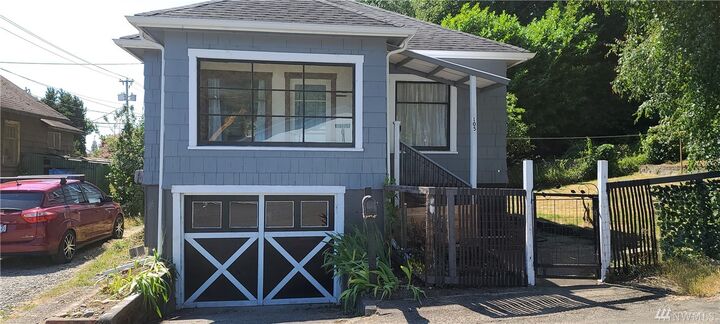Property Photo: 105 S Fleet St WA 98520