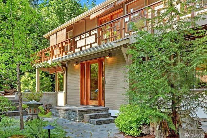 2312 Delmar Dr E  Seattle WA 98102 photo