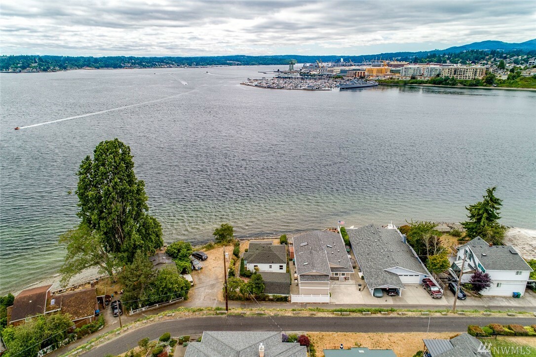 Property Photo:  327 Shore Dr  WA 98310 