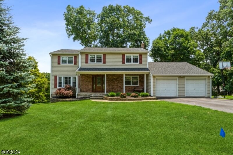 Property Photo:  19 Cottonwood Dr  NJ 07869 