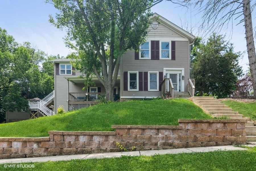 Property Photo: 308 W Van Emmon Street IL 60560