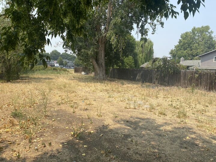 2503 Howard Avenue  Medford OR 97501 photo