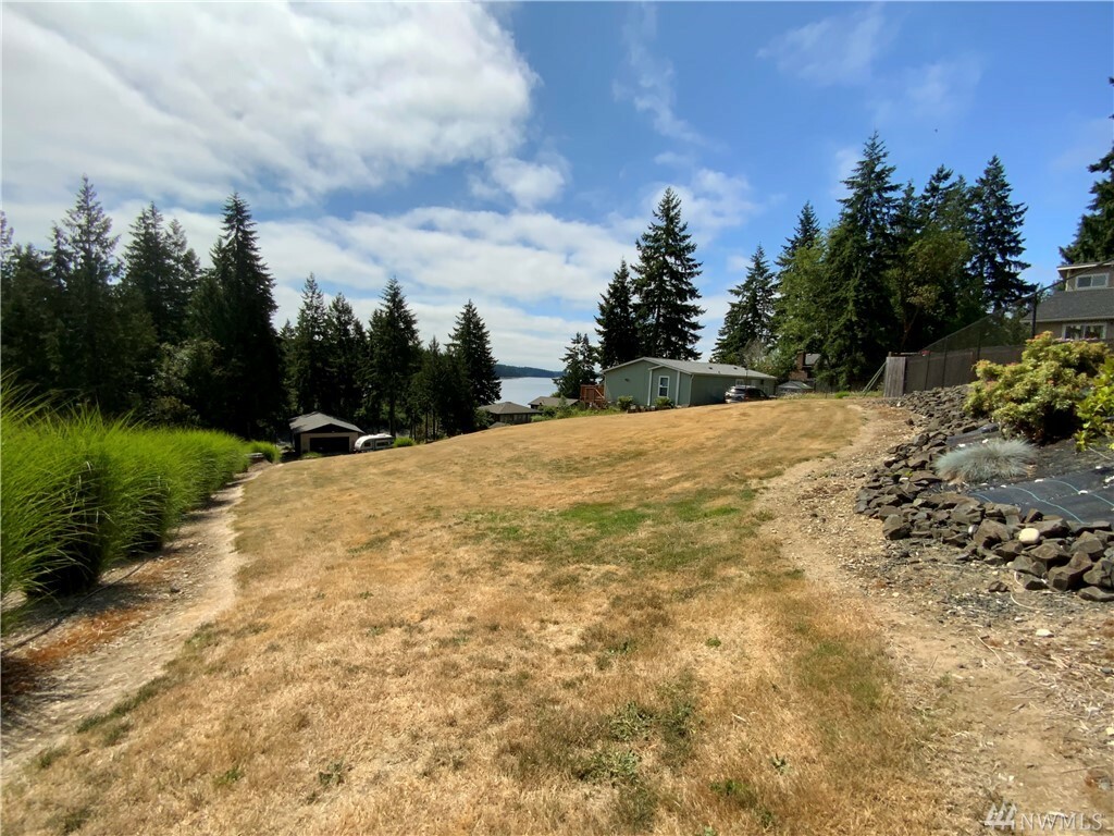 Property Photo:  451 E Madrona Pkwy  WA 98564 