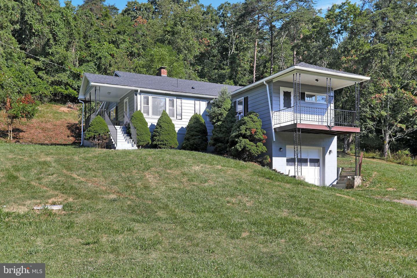 Property Photo: 230 New Hope Road WV 25411