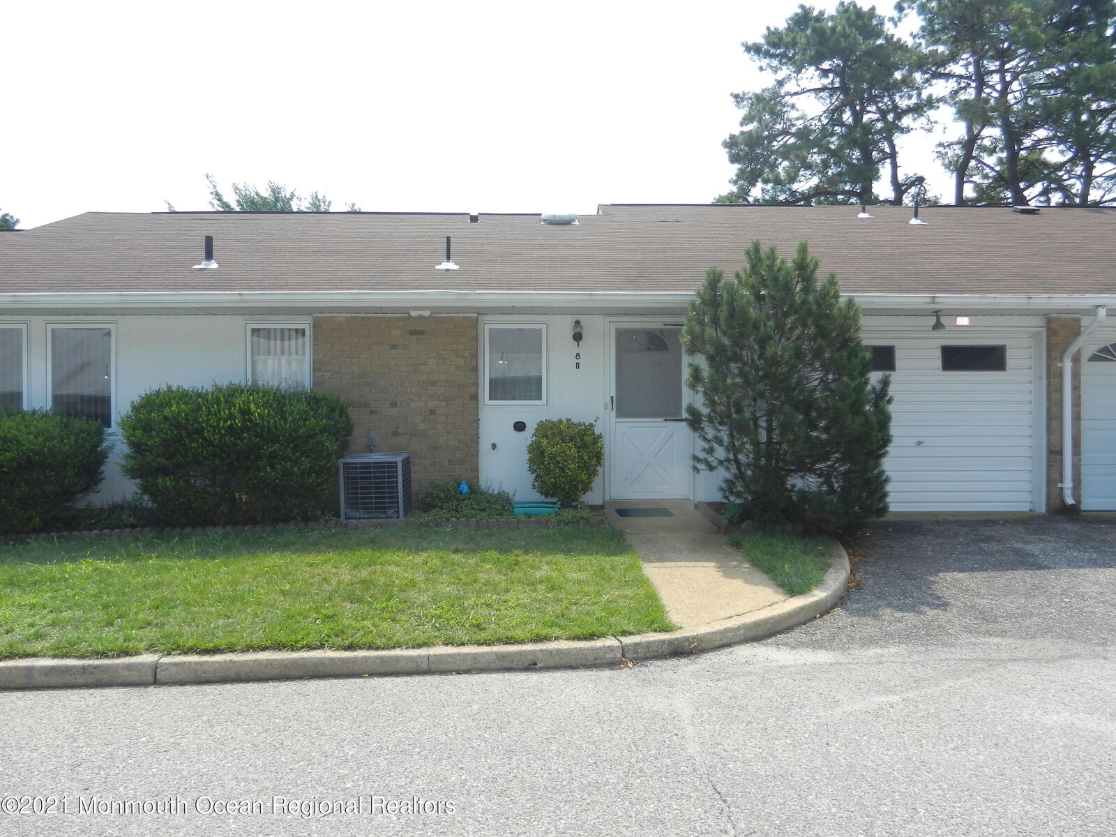 Property Photo:  8B Gramercy Lane  NJ 08759 