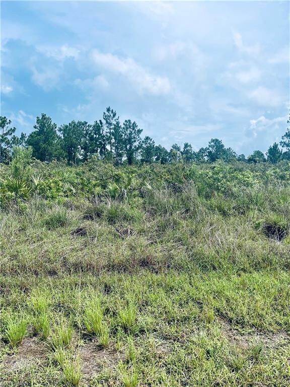 Property Photo:  3703 E 5th Street  FL 33972 