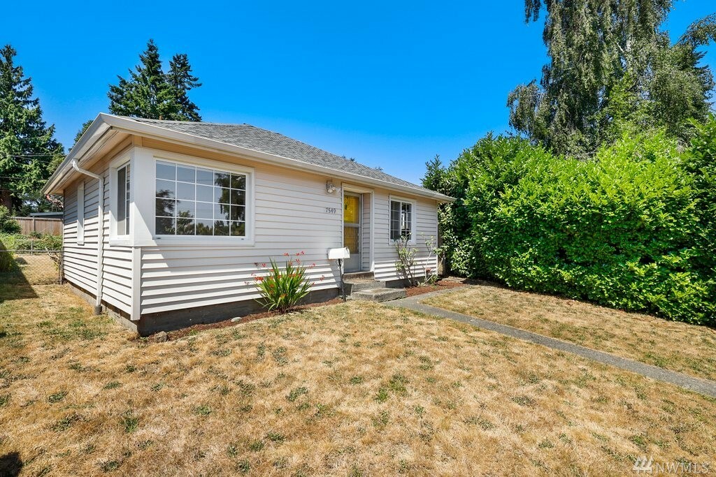 Property Photo:  7549 30th Ave SW  WA 98126 