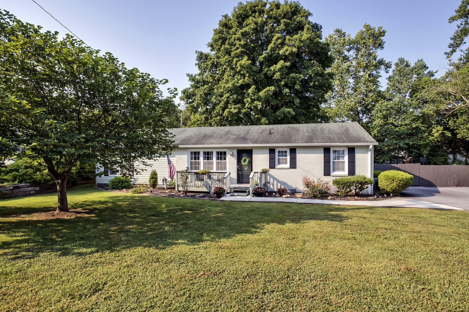 Property Photo:  223 Woodlawn Drive  TN 37763 